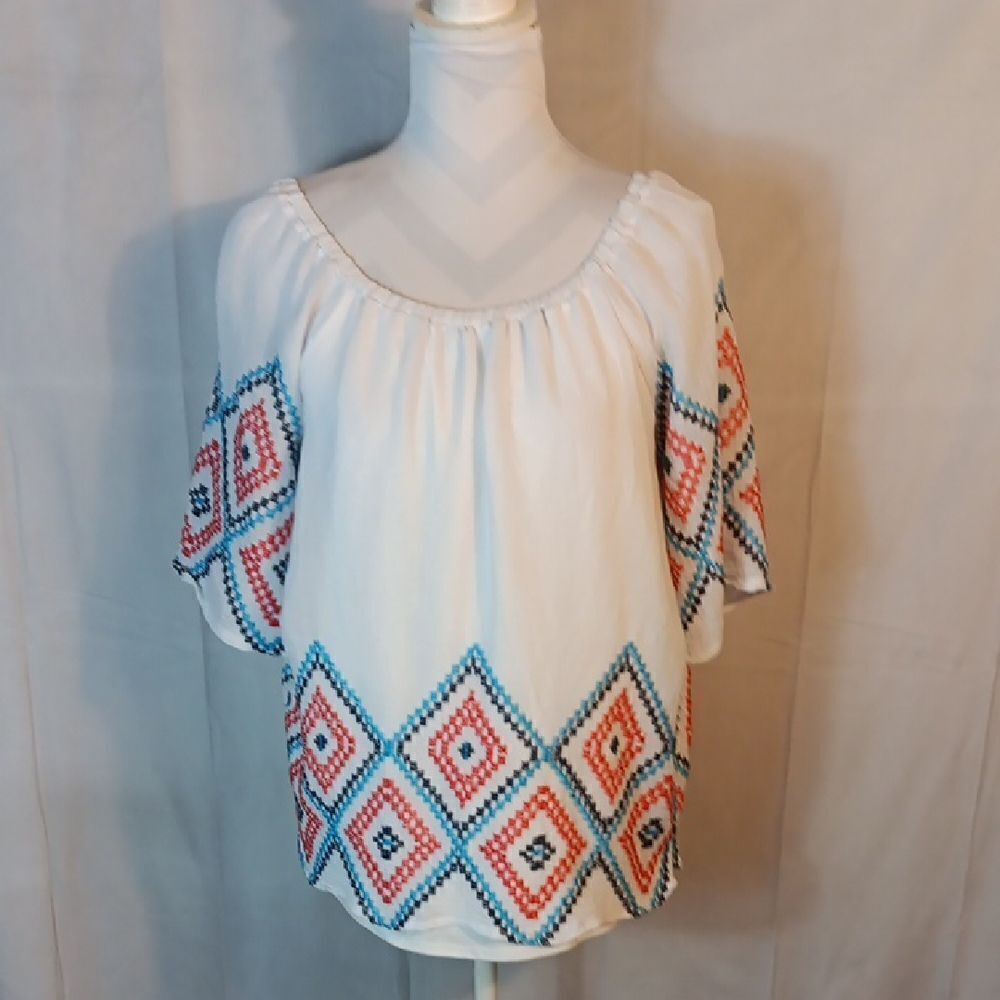 New Direction White Geometric Top